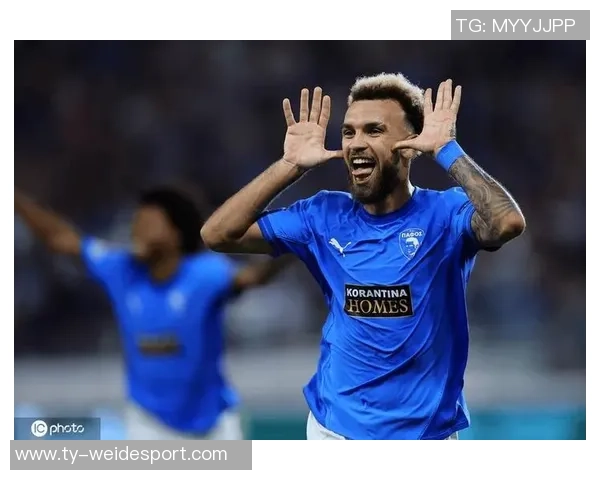 帕福斯足球俱乐部成立于2014年其队徽象征抗英民族英雄精神