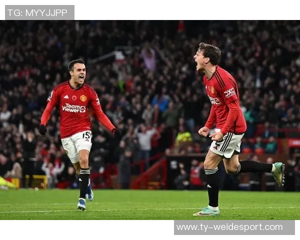 曼联连胜五场蓄发哥庆祝一周年晒视频展现不剪发的决心