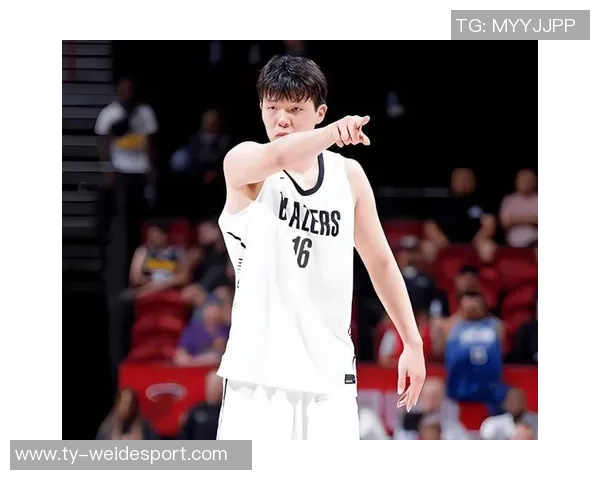 尼克斯抢断如潮比赛强度让杨瀚森面临被动局面分析