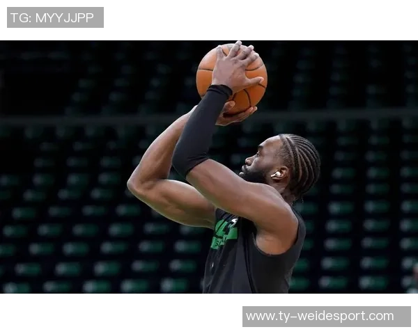 杰伦布朗首节表现起伏明显5投仅1中却抢下7篮板助攻2次失误3次 杰伦布朗首节表现起伏明显5投仅1中却抢下7篮板助攻2次失误3次