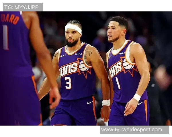 狄龙上半场表现抢眼15投8中砍下18分助球队奋战老东家